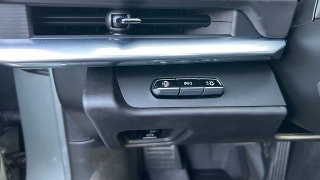 Used 2023 Chevrolet Corvette Stingray Premium Conv w/ Z51 Performance Package image 22