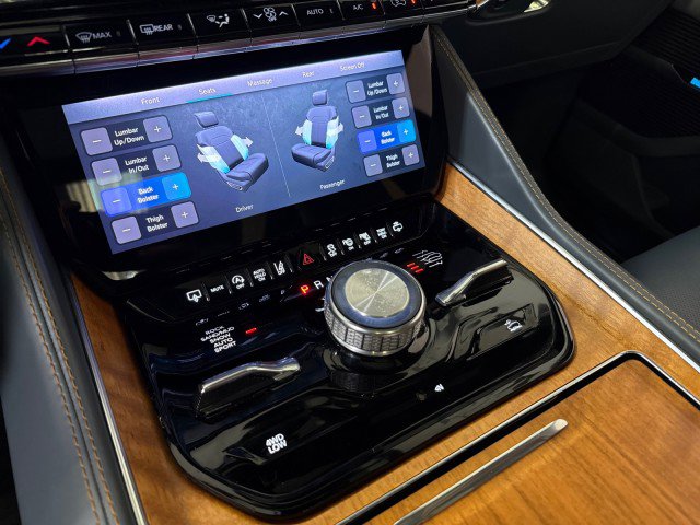 Used 2022 Jeep Grand Wagoneer Series II w/ Premium Group II image 32