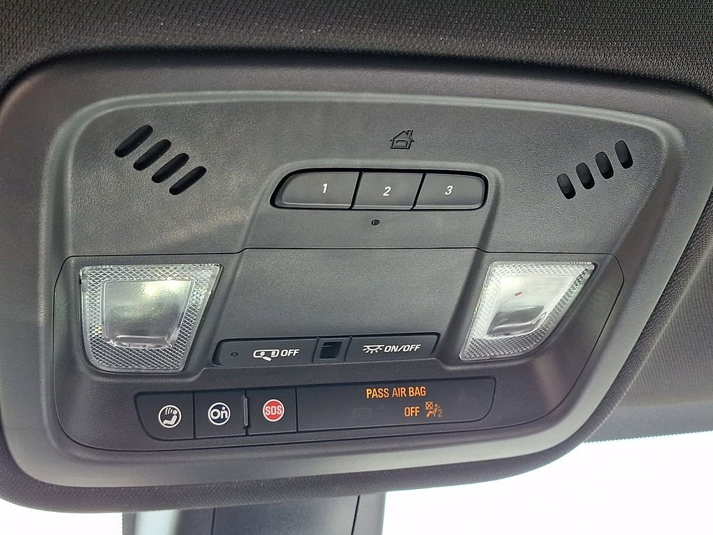 Used 2022 Chevrolet Traverse RS w/ LPO, Floor Liner Package AWD/4WD image 23