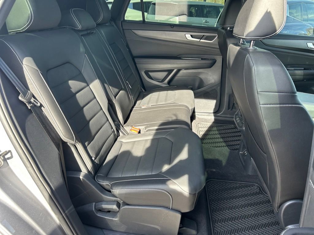 Used 2025 Volkswagen Atlas Cross Sport SEL R-Line image 26