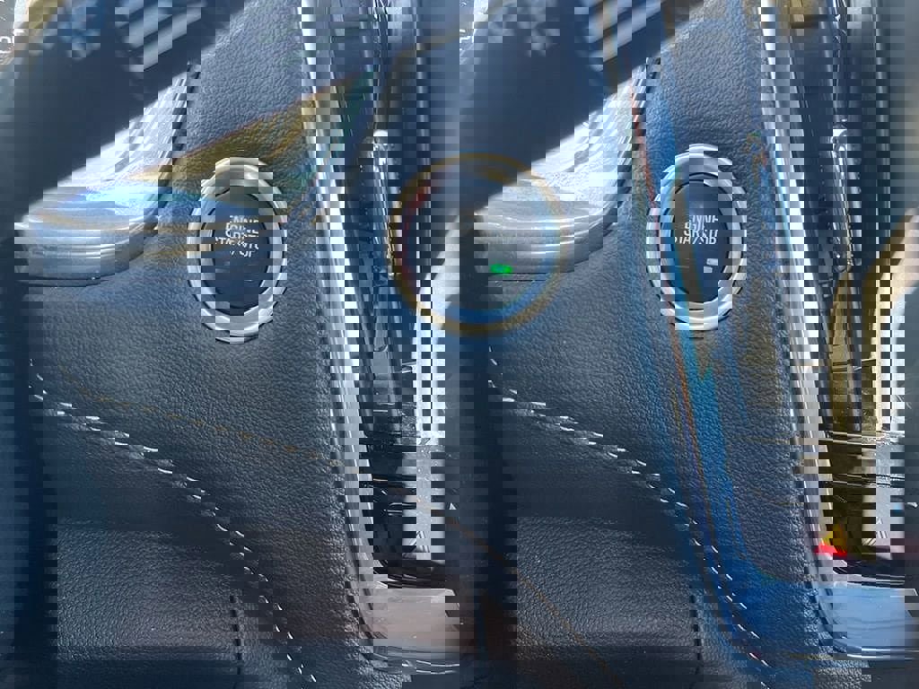 Used 2023 Chevrolet Traverse LT image 37