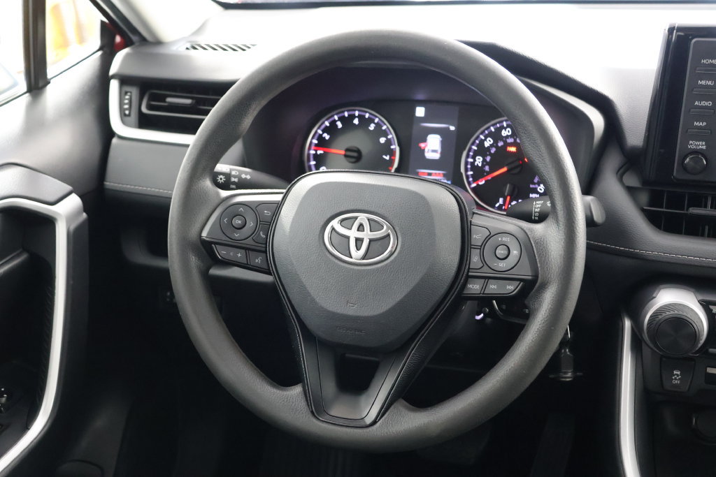 Used 2022 Toyota RAV4 LE AWD/4WD image 10