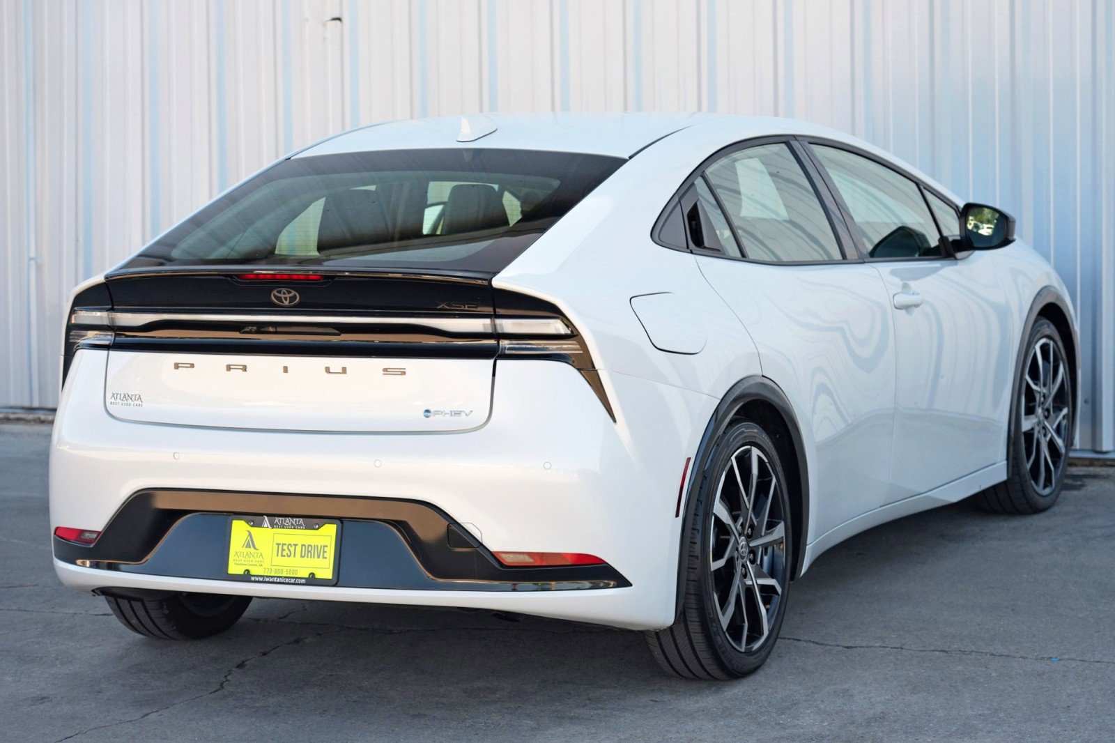 Used 2025 Toyota Prius Plug-In Hybrid XSE FWD image 49