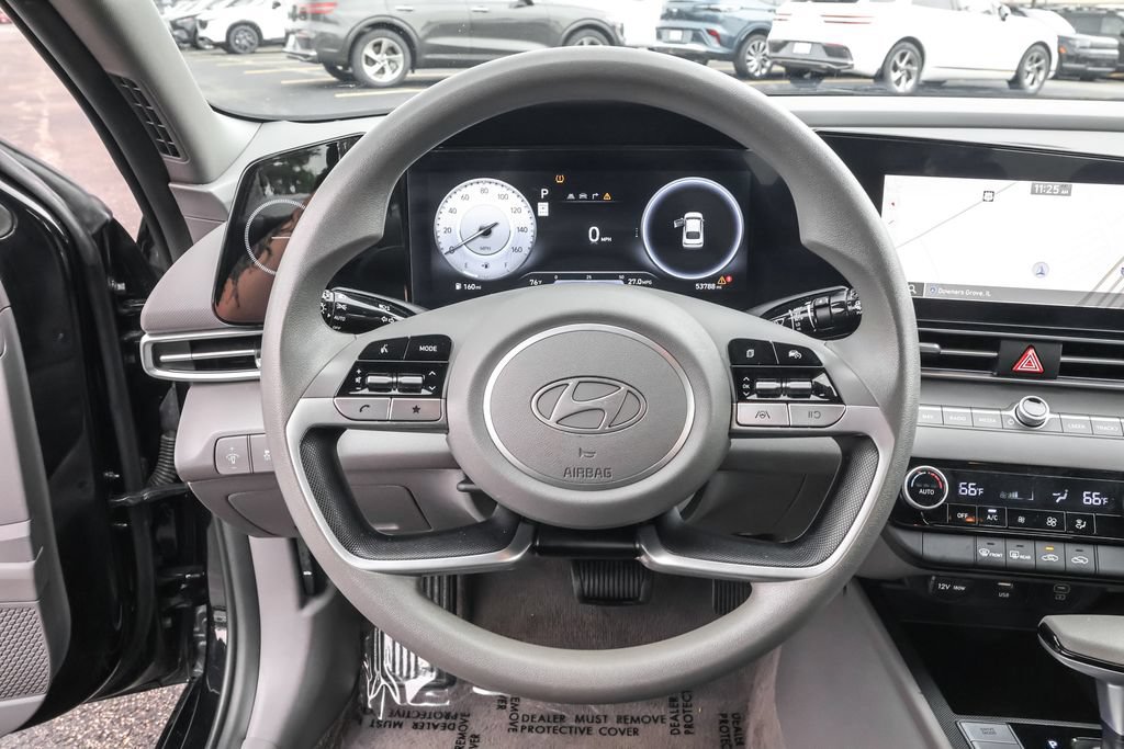 Used 2024 Hyundai Elantra SEL FWD image 19