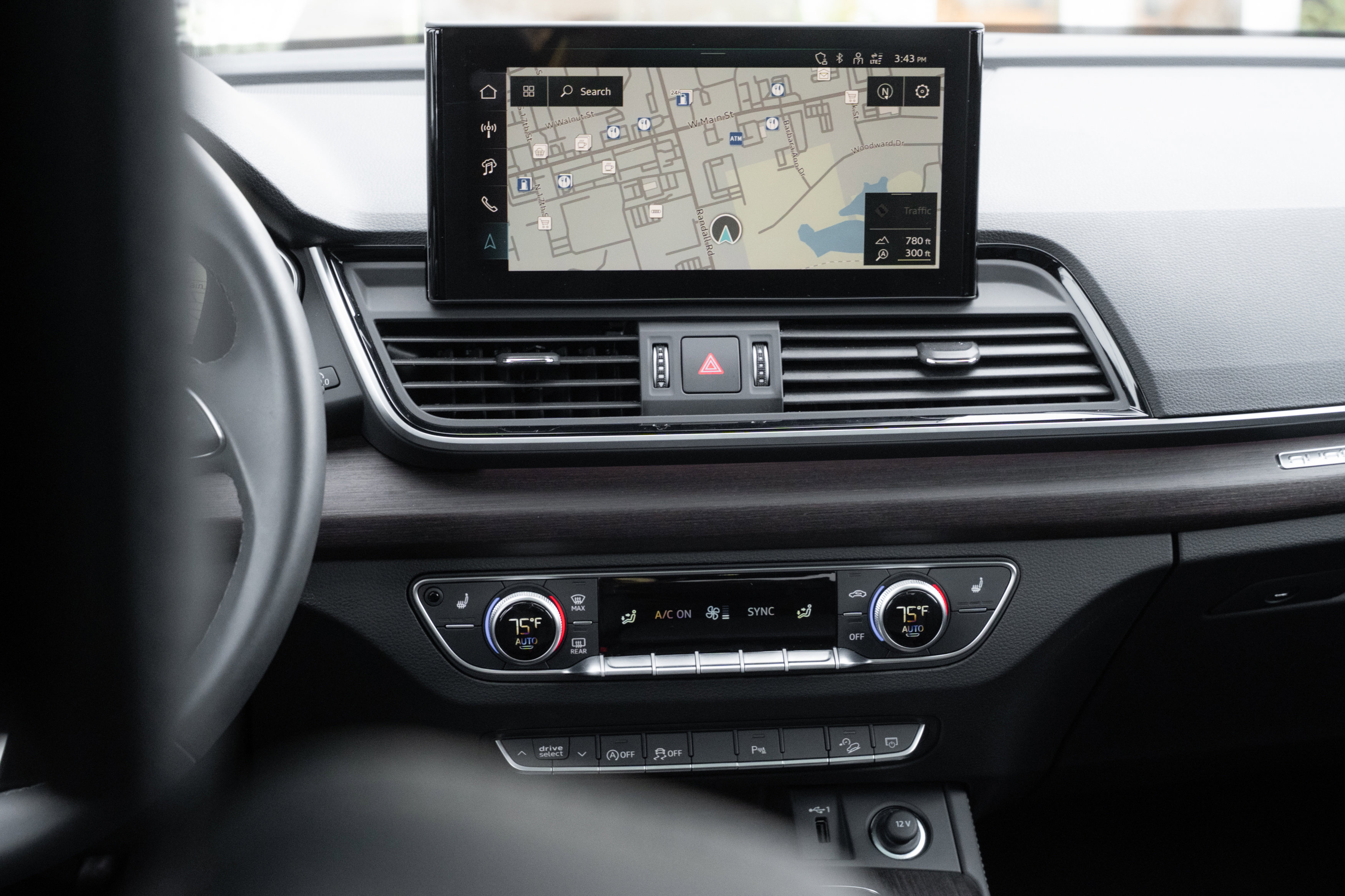 Certified 2025 Audi Q5 2.0T Premium Plus w/ Premium Plus Package image 14