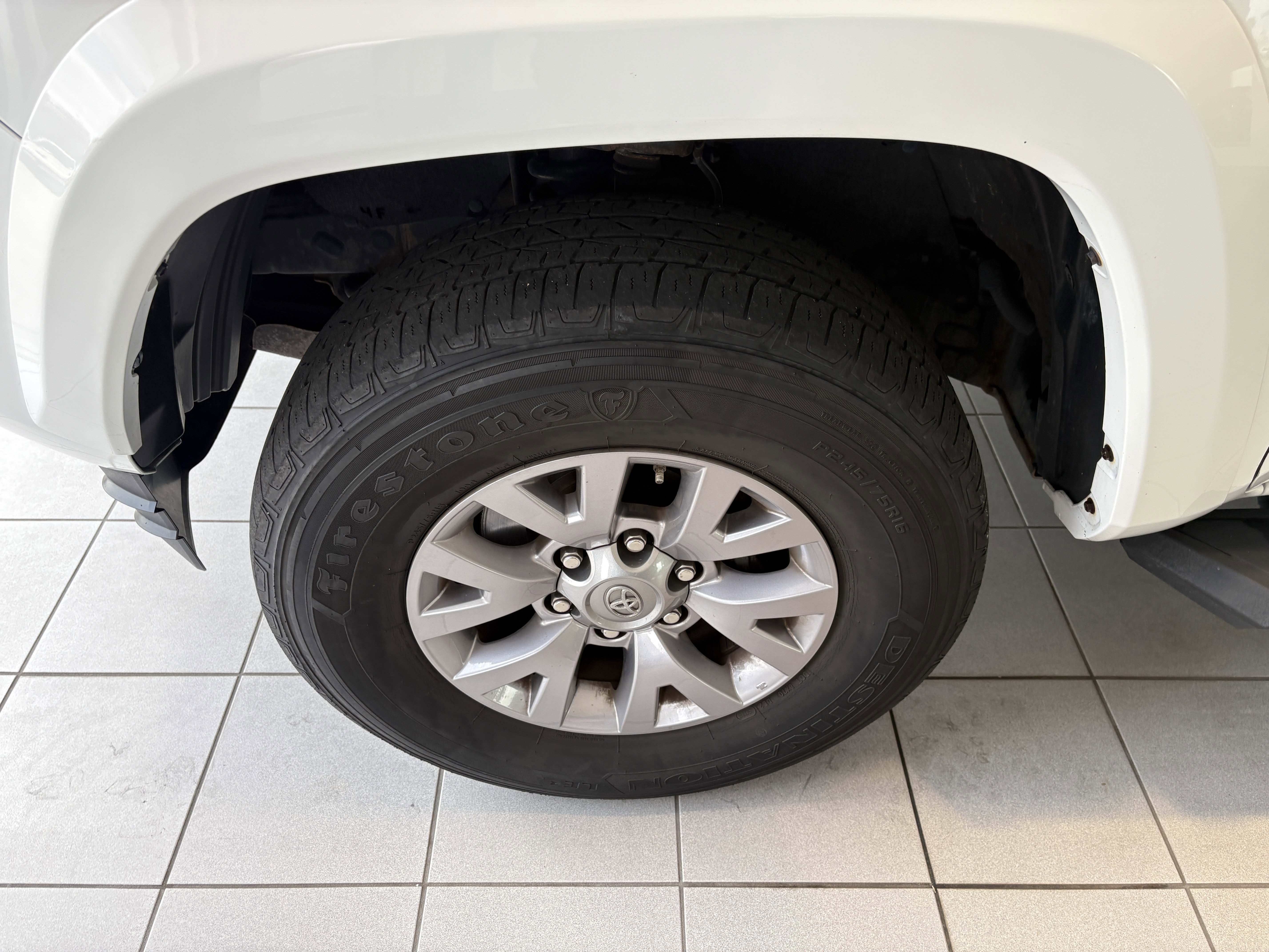 Used 2017 Toyota Tacoma SR5 image 8