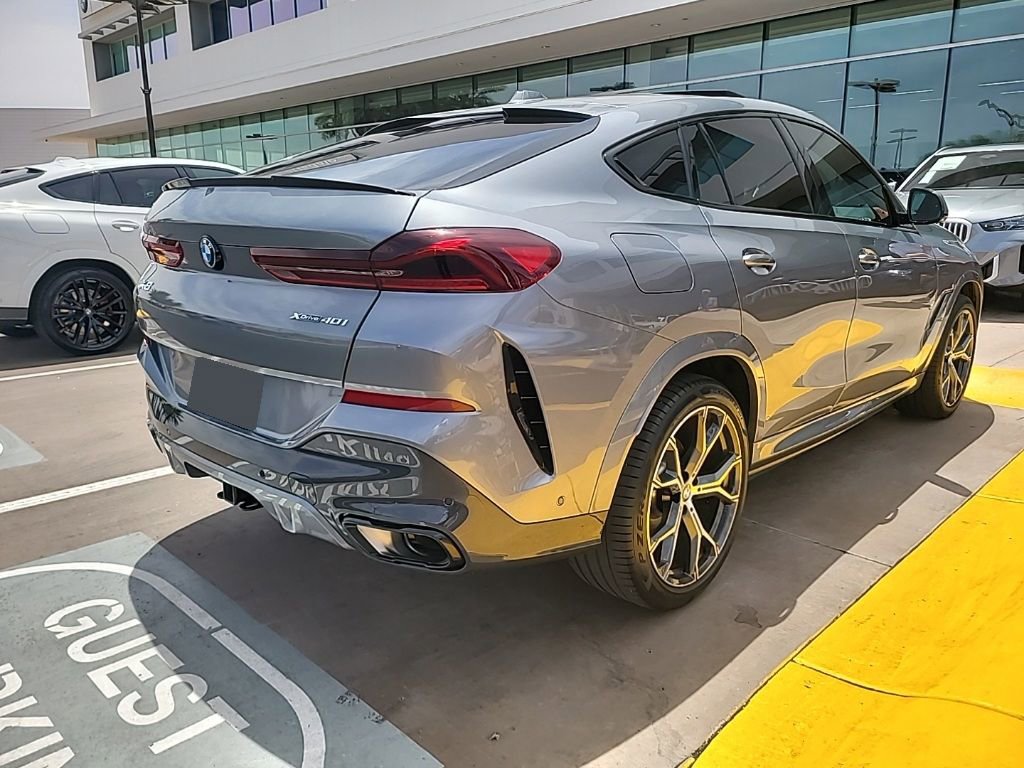 Used 2024 BMW X6 xDrive40i w/ Premium Package AWD/4WD image 4