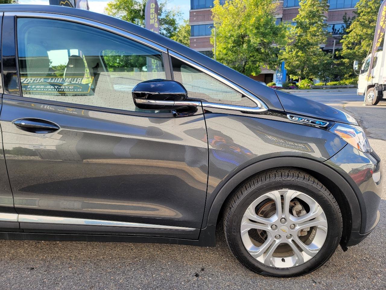 Used 2019 Chevrolet Bolt LT FWD image 12