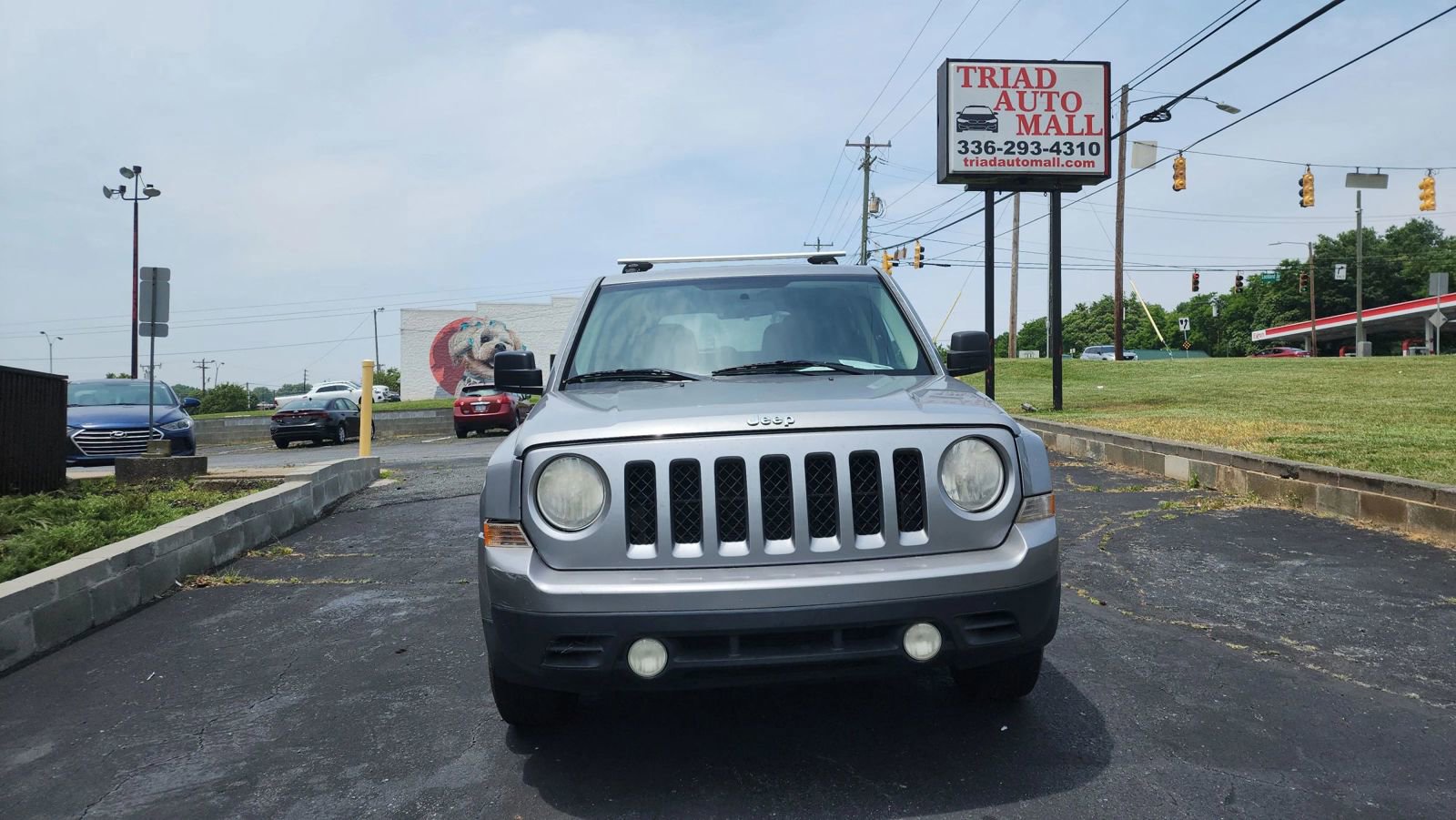 Used 2014 Jeep Patriot Sport FWD image 2