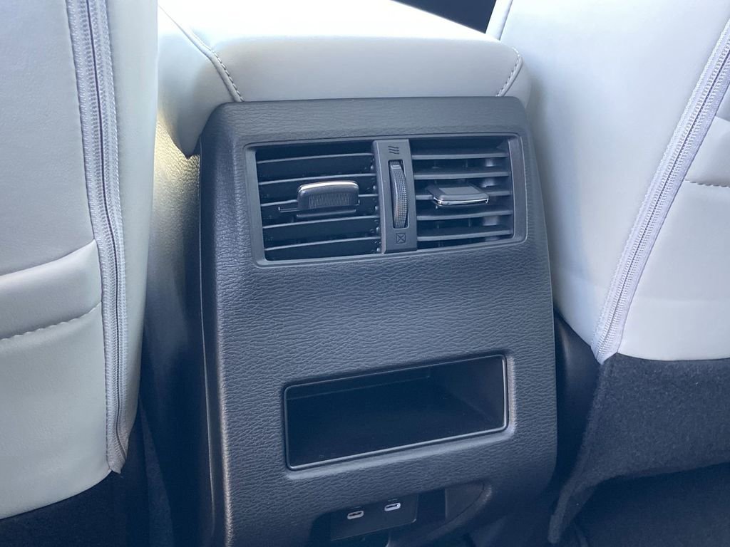 New 2026 Mitsubishi Outlander SE FWD image 18