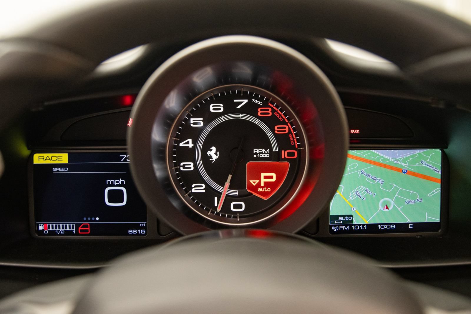 Used 2018 Ferrari 488 Spider RWD image 31