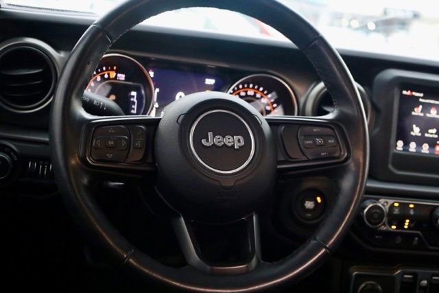 Used 2021 Jeep Gladiator Willys image 5