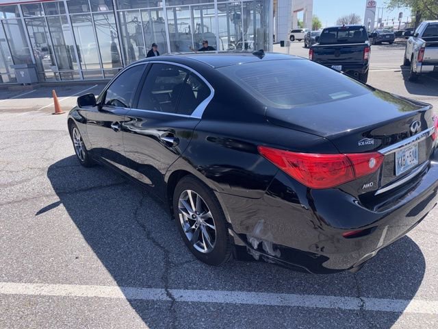 Used 2017 INFINITI Q50 Signature Edition w/ All Weather Package (L93) AWD/4WD image 4