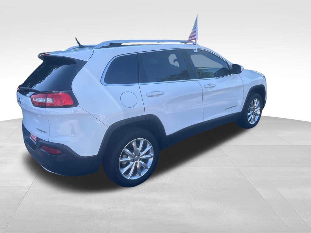 Used 2015 Jeep Cherokee Limited w/ Luxury Group FWD image 30