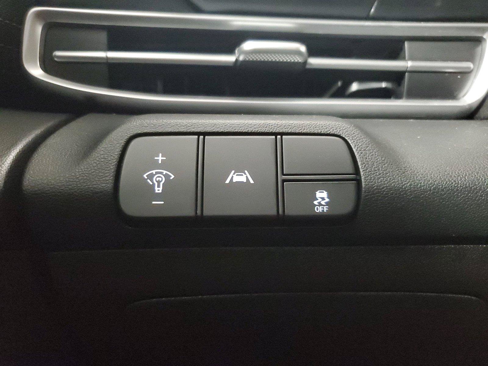 Used 2023 Hyundai Elantra SEL FWD image 32