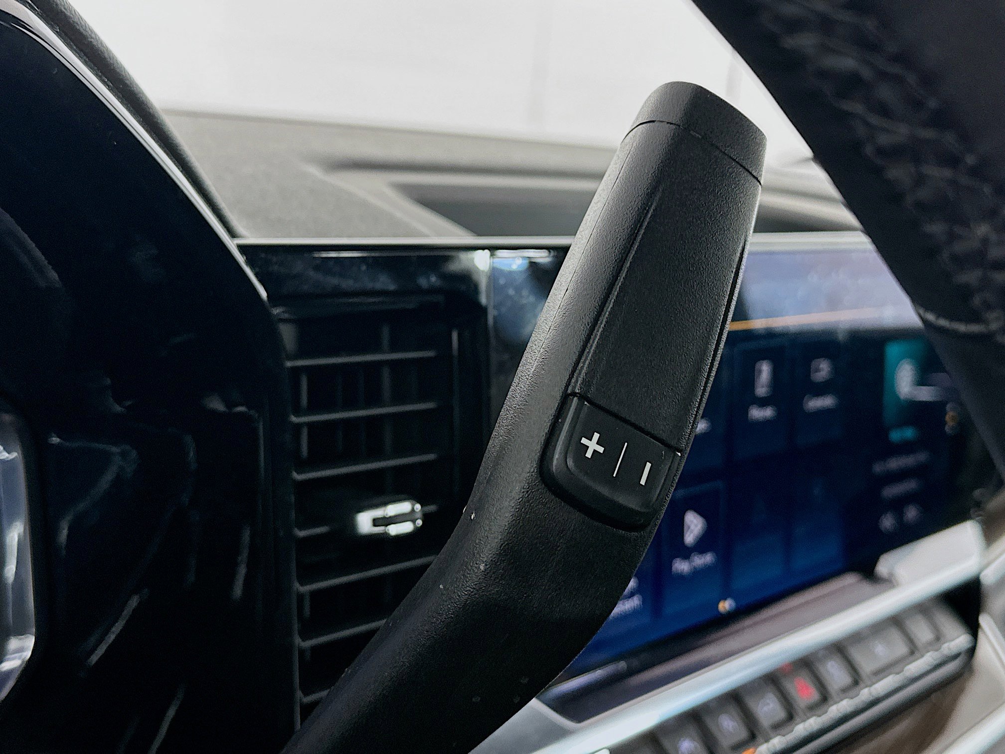 Used 2024 Chevrolet Silverado 1500 LT image 25