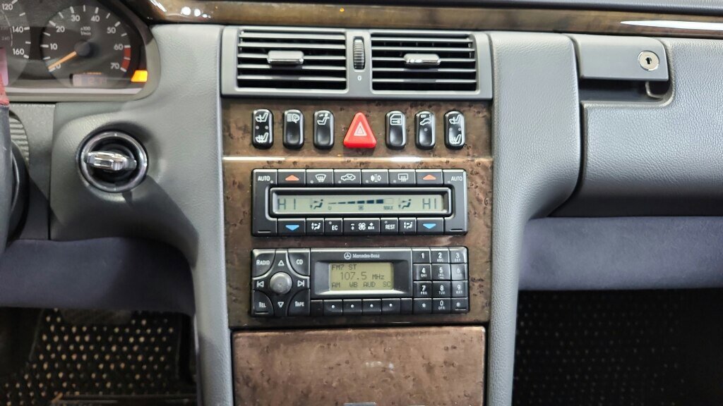 Used 2002 Mercedes-Benz E 55 AMG Sedan image 39