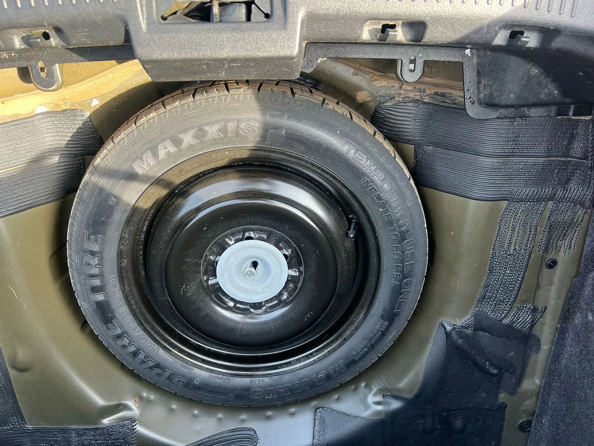 Used 2011 Mercury Milan Premier image 22