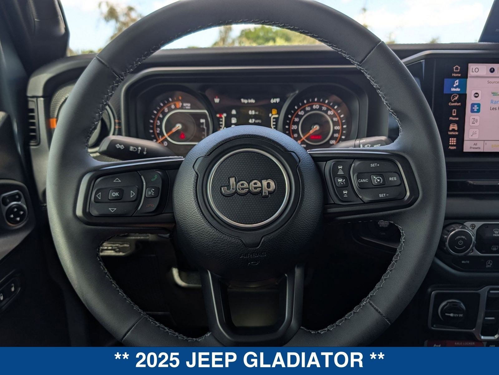 Used 2025 Jeep Gladiator Mojave w/ Safety Group image 29
