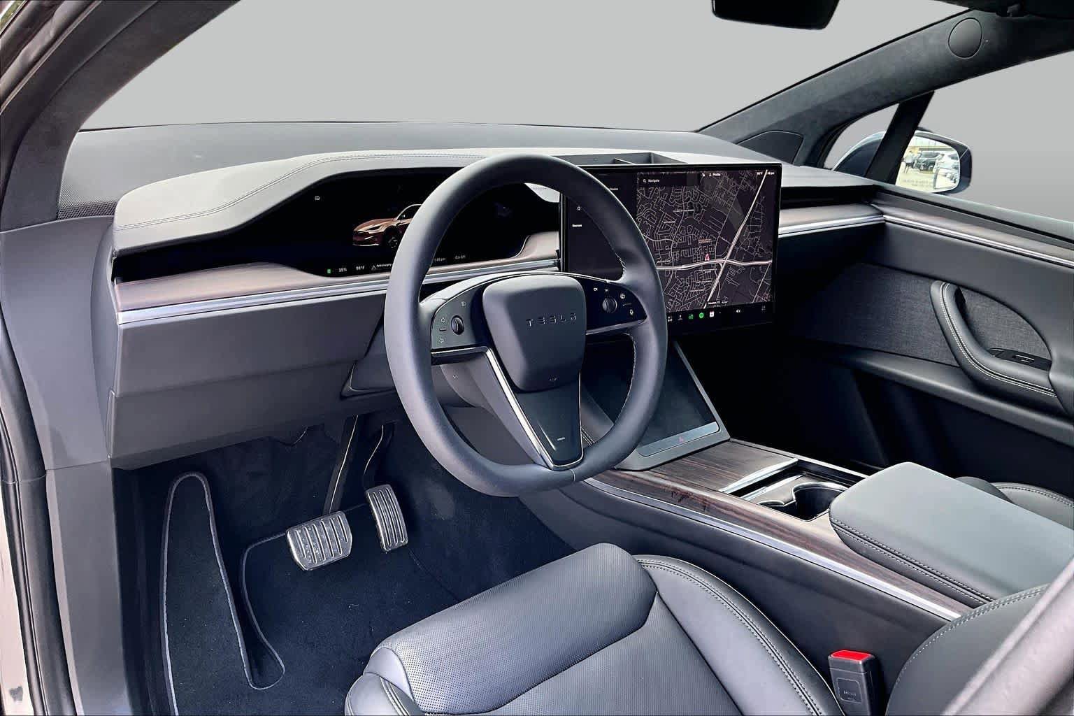 Used 2024 Tesla Model X AWD/4WD image 15