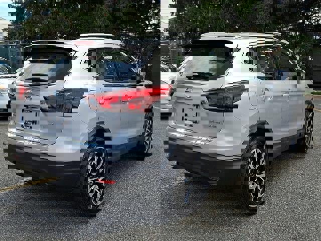 Used 2019 Nissan Rogue Sport SL image 6