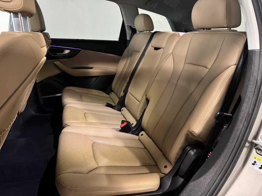 Used 2024 Audi Q7 3.0T Prestige image 17