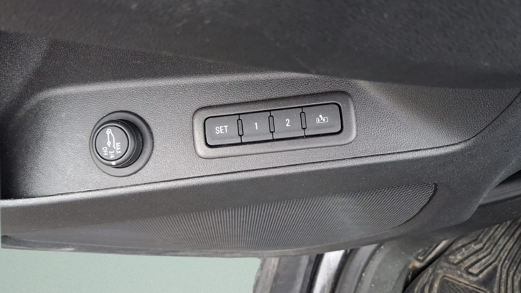 Used 2020 Chevrolet Equinox Premier AWD/4WD image 35