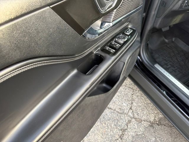 Certified 2022 Lincoln Corsair FWD image 14