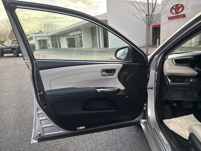 Used 2018 Toyota Avalon Limited w/ Protection Package image 13