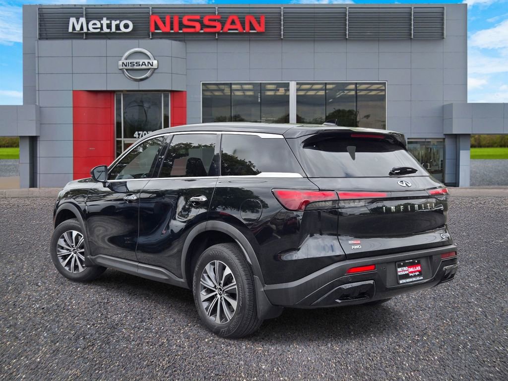 Used 2023 INFINITI QX60 Pure AWD/4WD image 4