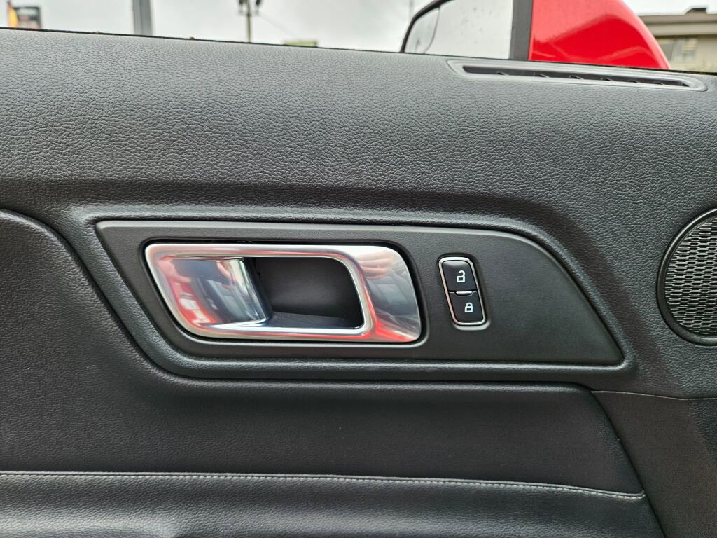 Used 2018 Ford Mustang GT Premium image 26