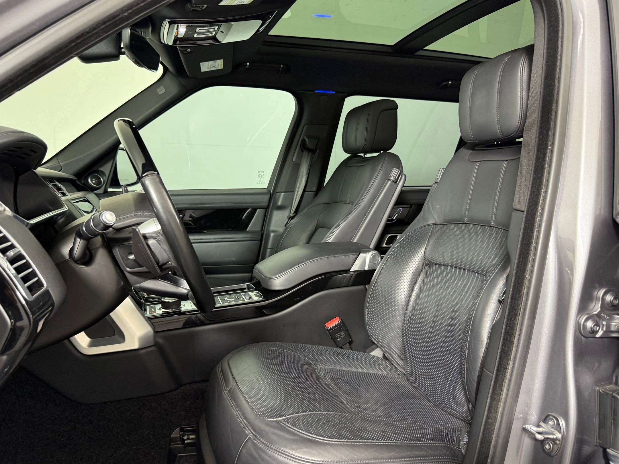 Used 2020 Land Rover Range Rover Long Wheelbase HSE AWD/4WD image 6