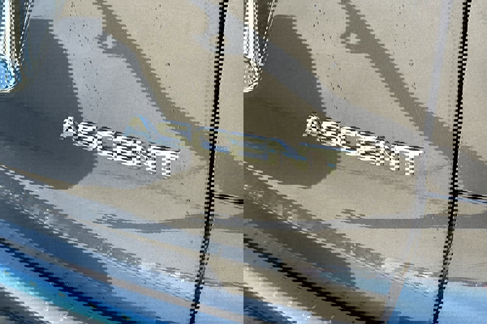 Used 2025 Subaru Ascent Premium w/ Premium Package image 27