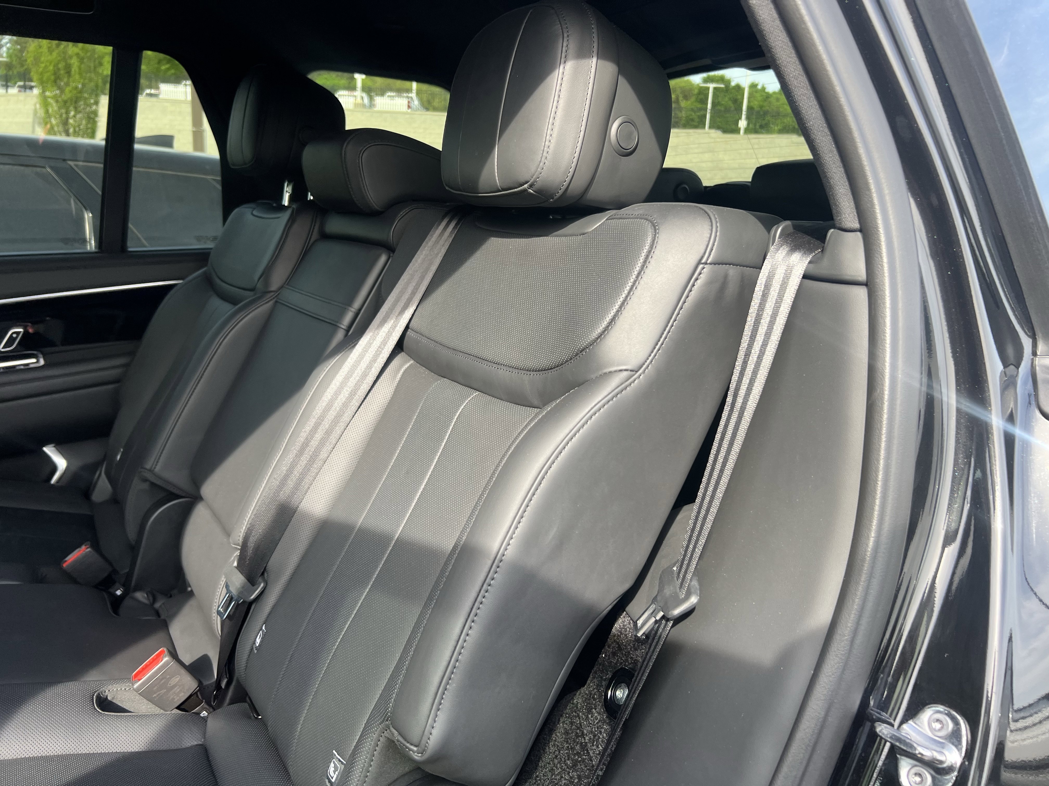 Certified 2024 Land Rover Range Rover Long Wheelbase SE image 30