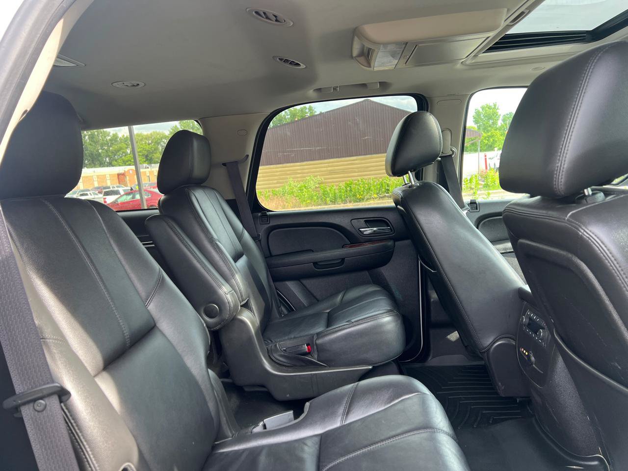 Used 2012 Chevrolet Tahoe LT AWD/4WD image 34