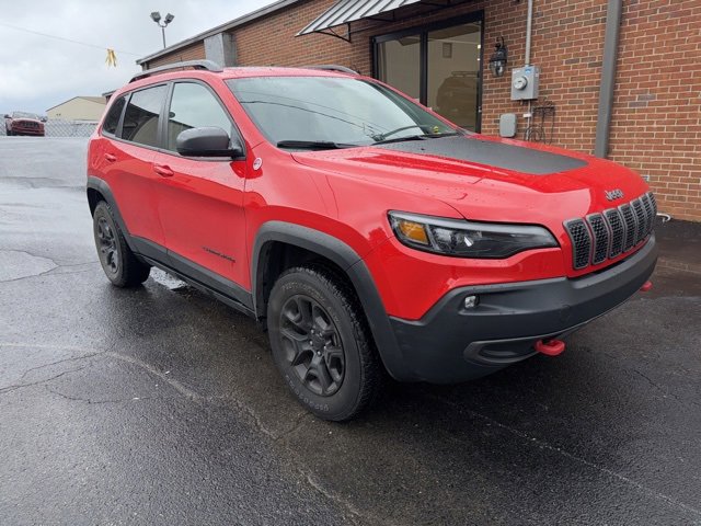 Used 2019 Jeep Cherokee Trailhawk image 3