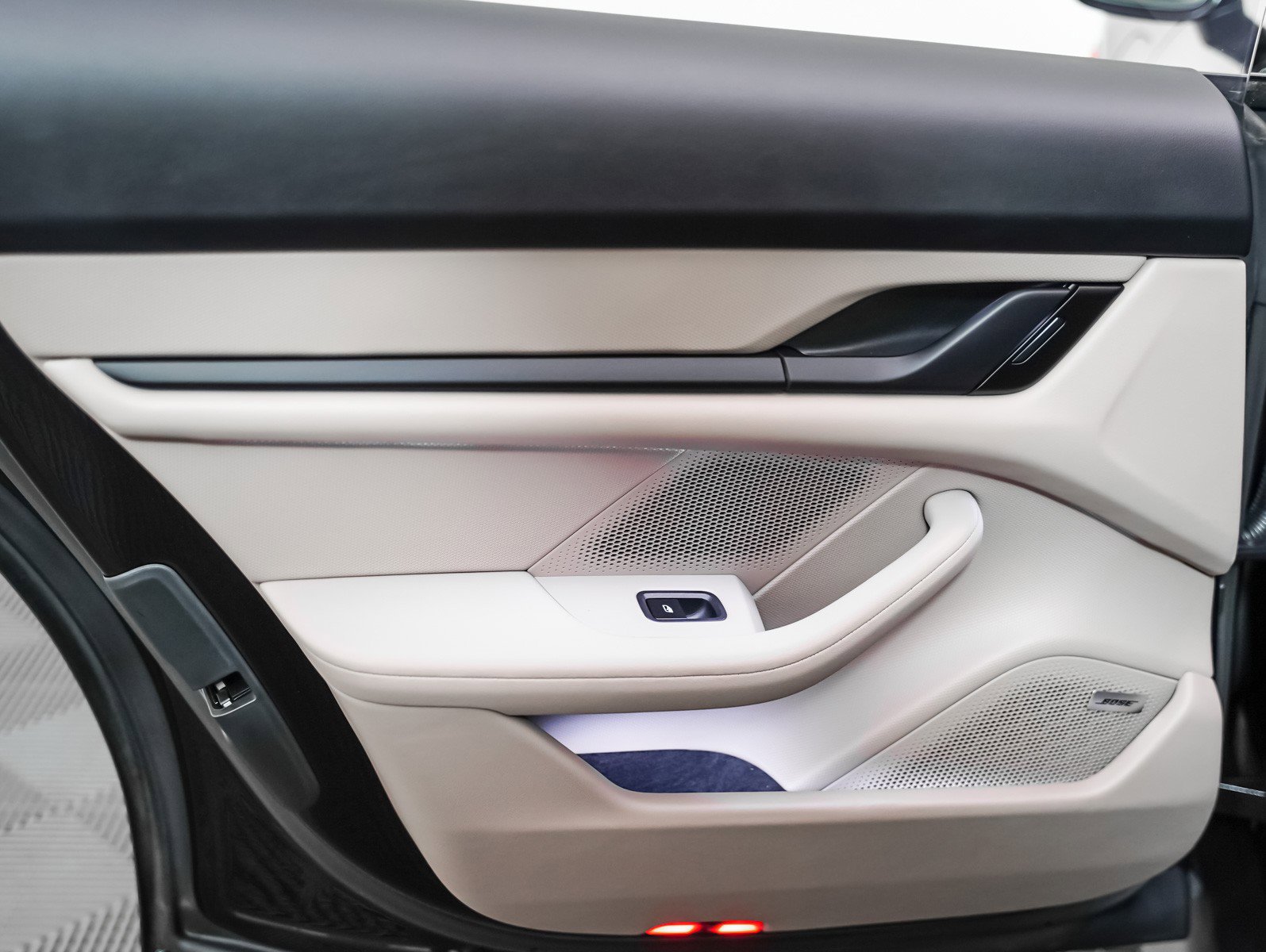 Certified 2024 Porsche Taycan 4S image 26