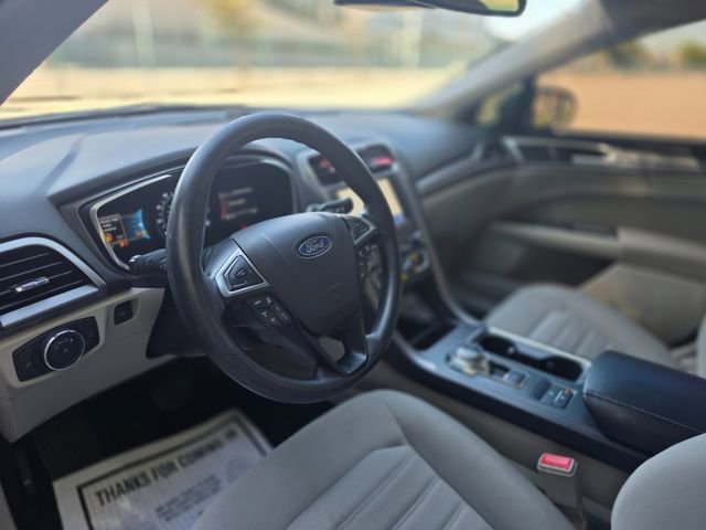 Used 2020 Ford Fusion SE image 33