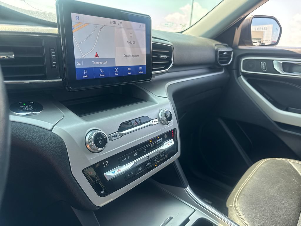 Used 2020 Ford Explorer XLT w/ Equipment Group 202A AWD/4WD image 23