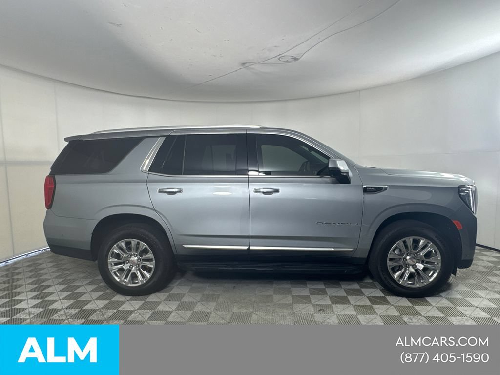 Used 2024 GMC Yukon Denali w/ Advanced Technology Package AWD/4WD image 5