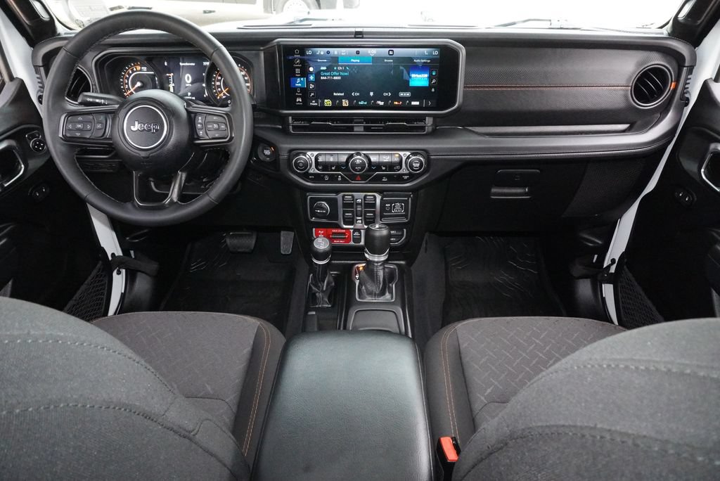 Used 2025 Jeep Gladiator Mojave w/ Convenience Group AWD/4WD image 22