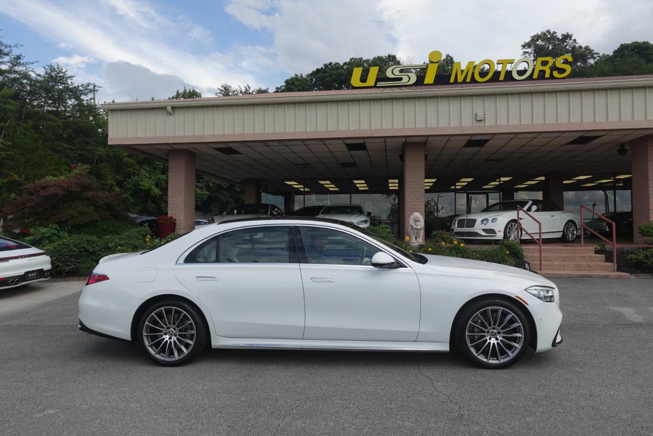 Used 2025 Mercedes-Benz S 580e 4MATIC Sedan image 2