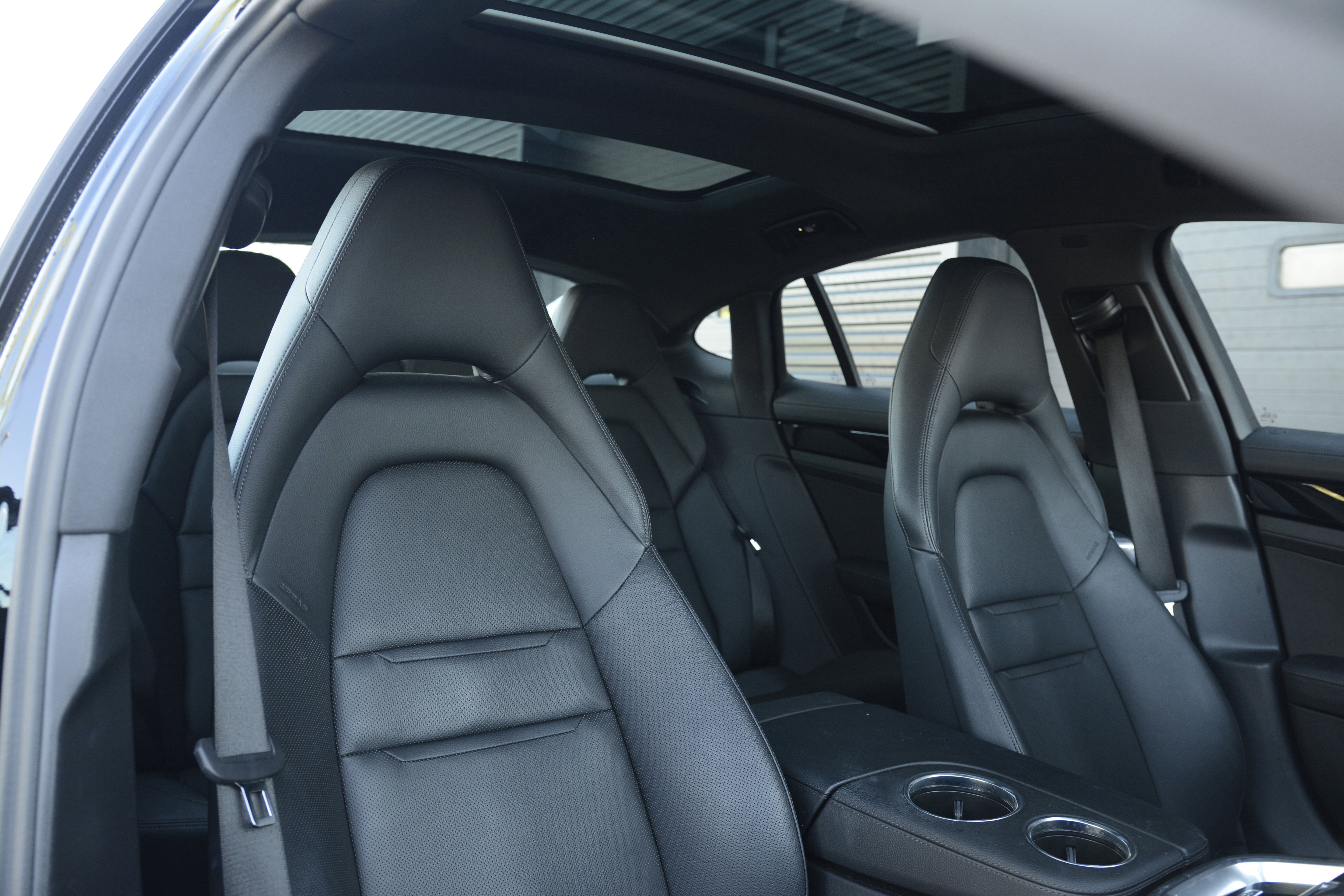 Certified 2023 Porsche Panamera image 28