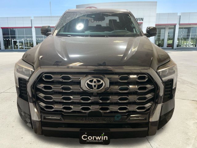 Used 2025 Toyota Tundra Platinum AWD/4WD image 3