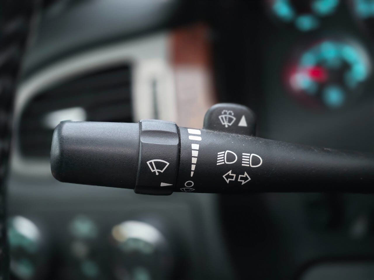 Used 2011 Chevrolet Silverado 3500 LTZ image 79