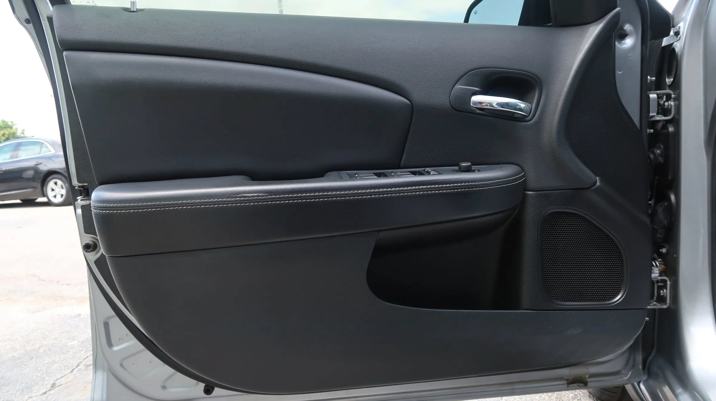 Used 2014 Dodge Avenger SXT FWD image 43