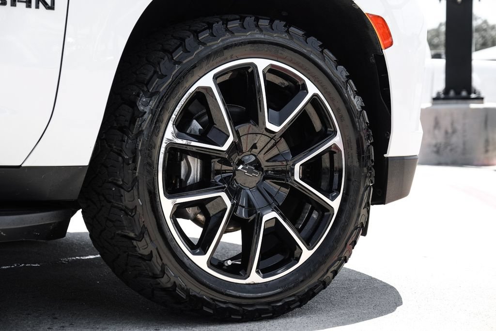 Used 2022 Chevrolet Suburban RST w/ Luxury Package RWD image 64