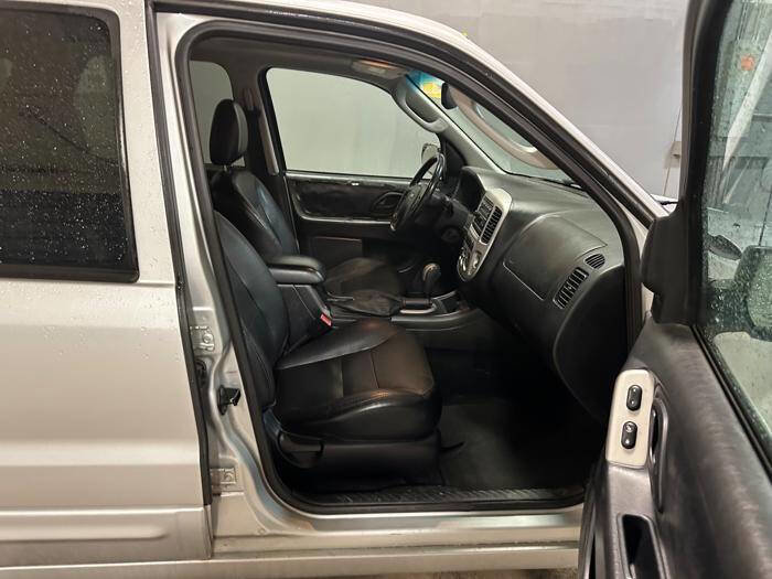 Used 2006 Ford Escape Limited AWD/4WD image 30