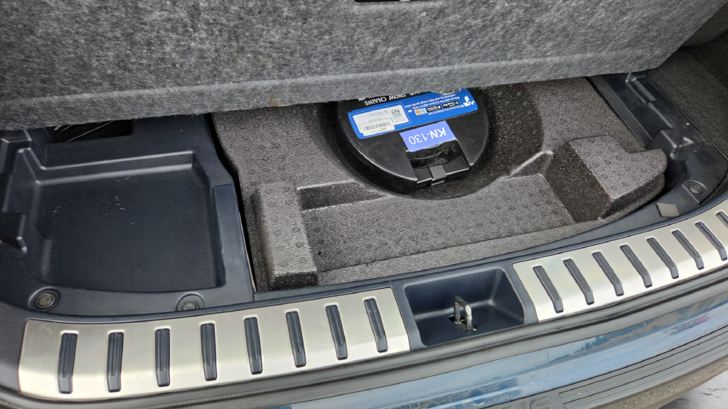 Used 2015 Lexus NX 300h AWD w/ Luxury Package image 35