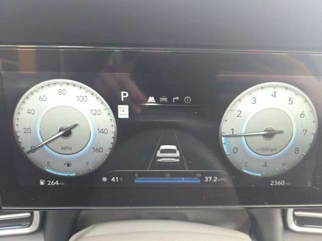 Used 2025 Hyundai Elantra SEL FWD image 11